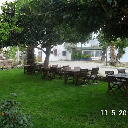 Kivanc Suites 3* יאליקאבאק