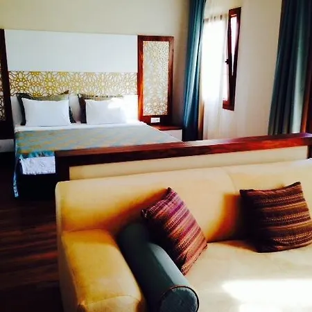 Kivanc Suites 3* Яликовак