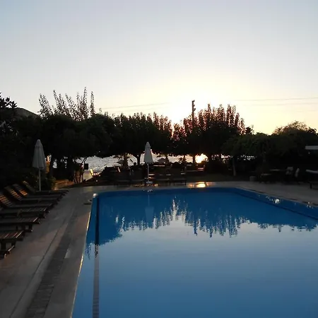 Kivanc Suites Отель