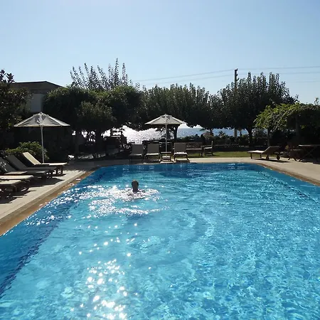 Отель Kivanc Suites 3*