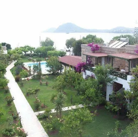 Kivanc Suites 3* Яликовак