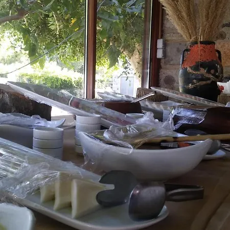 Kivanc Suites Отель